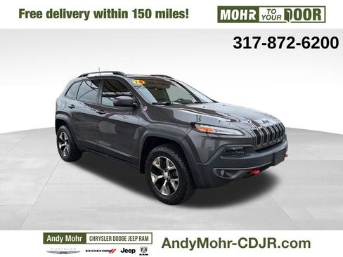 Used 2018 Jeep Cherokee Trailhawk w/ Cold Weather Group image 1