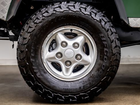 Used 1994 Land Rover Defender 90 image 40