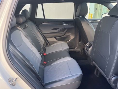 New 2026 Volkswagen Tiguan SE R-Line FWD image 28