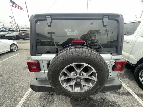Used 2024 Jeep Wrangler Sport S image 4