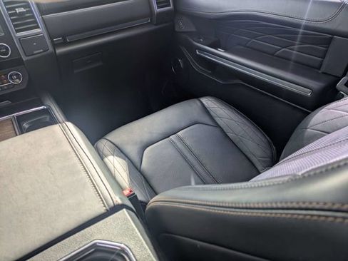 Used 2021 Ford Expedition Max Platinum image 18