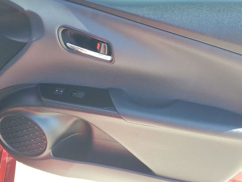 Used 2022 Toyota Prius LE image 42