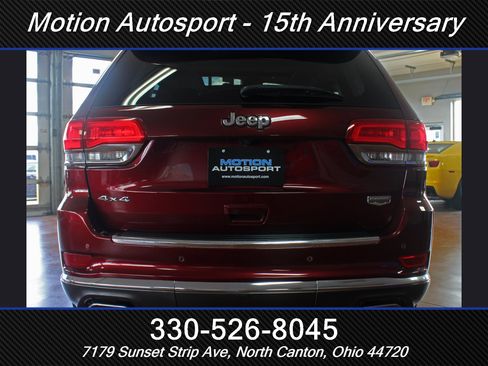 Used 2017 Jeep Grand Cherokee Summit image 9