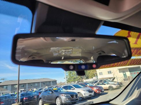 Used 2013 Chevrolet Equinox LS image 18