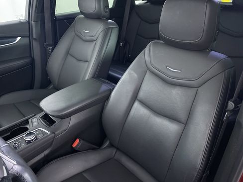 Certified 2022 Cadillac XT5 Premium Luxury w/ LPO, Floor Liner Package image 11