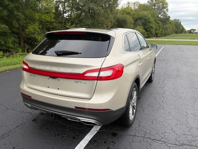 Used 2017 Lincoln MKX Reserve w/ Driver Assistance Package AWD/4WD image 12