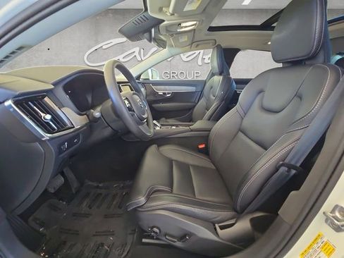 Used 2022 Volvo S90 B6 Inscription w/ Advanced Package image 19
