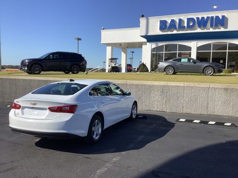 Used 2024 Chevrolet Malibu LS w/ Driver Confidence Package image 7