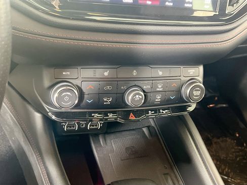 Used 2022 Dodge Durango R/T w/ Trailer Tow Group IV image 16