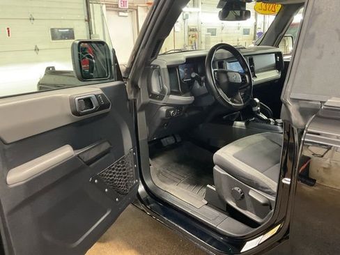 Used 2022 Ford Bronco Big Bend image 9