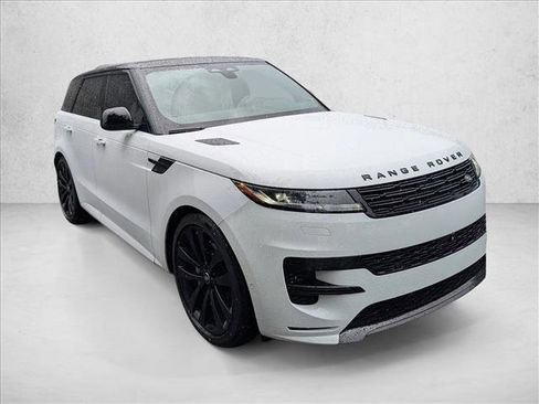 Used 2025 Land Rover Range Rover Sport Dynamic SE AWD/4WD image 3