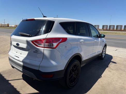Used 2015 Ford Escape SE image 25