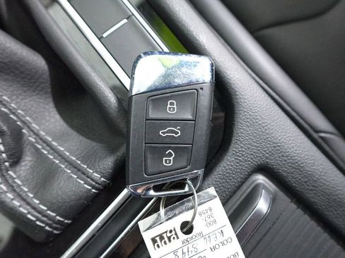 Used 2019 Volkswagen Arteon SE image 32