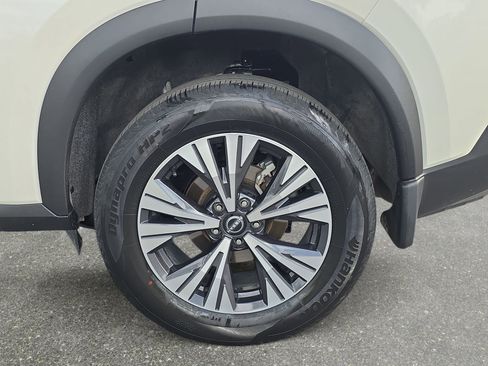 Used 2023 Nissan Rogue SV FWD image 29