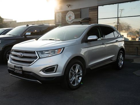 Used 2017 Ford Edge Titanium w/ Equipment Group 301A image 3