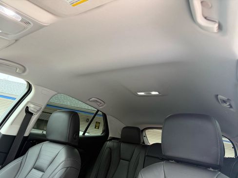 Used 2025 Buick Envision Preferred AWD/4WD image 17
