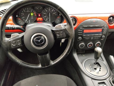 Used 2015 MAZDA MX-5 Miata Club image 22