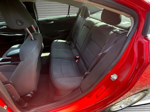 Used 2017 Chevrolet Cruze LT FWD image 21
