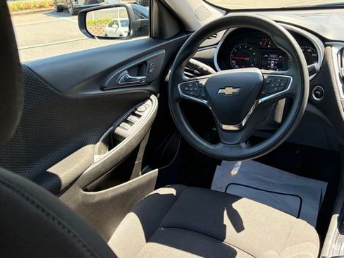Used 2023 Chevrolet Malibu LT FWD image 29