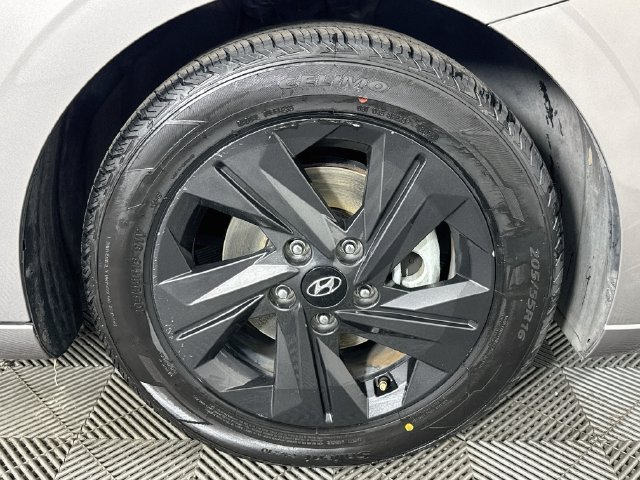 Used 2021 Hyundai Elantra SEL FWD image 29