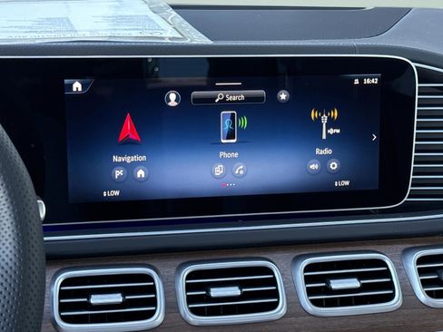 Certified 2026 Mercedes-Benz GLS 450 4MATIC image 36