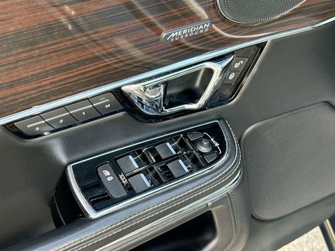 Used 2018 Jaguar XJ L Portfolio image 22