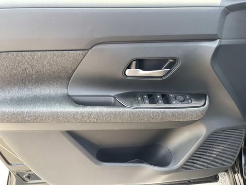 New 2026 Nissan Kicks SV w/ Cold Weather Package FWD image 20