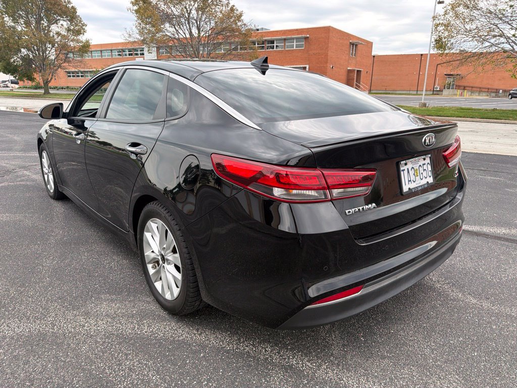 Used 2018 Kia Optima S FWD image 8