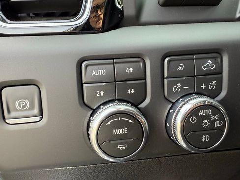 New 2026 GMC Sierra 3500 Denali w/ Denali Reserve Package image 31