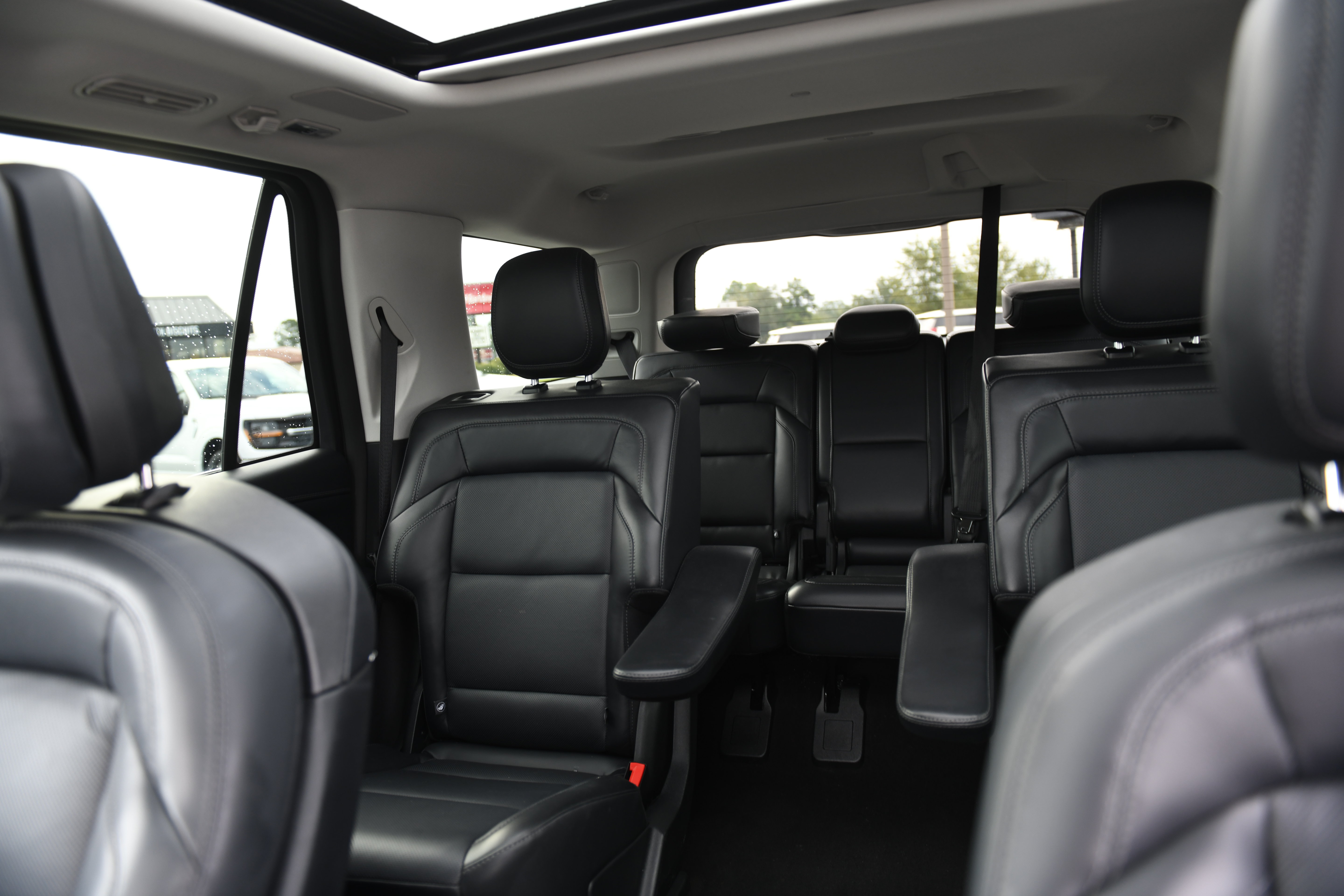 Used 2025 Lincoln Navigator Reserve AWD/4WD image 23