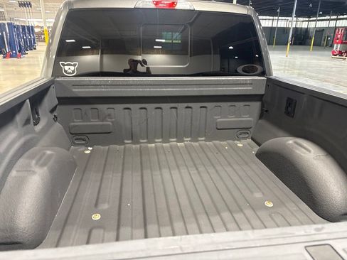 Used 2016 Ford F150 XLT w/ Equipment Group 302A Luxury AWD/4WD image 9