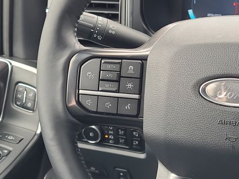 Used 2026 Ford F250 Platinum AWD/4WD image 14