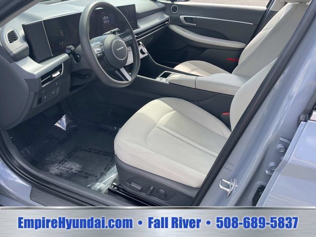 Used 2025 Hyundai Sonata SEL FWD image 16