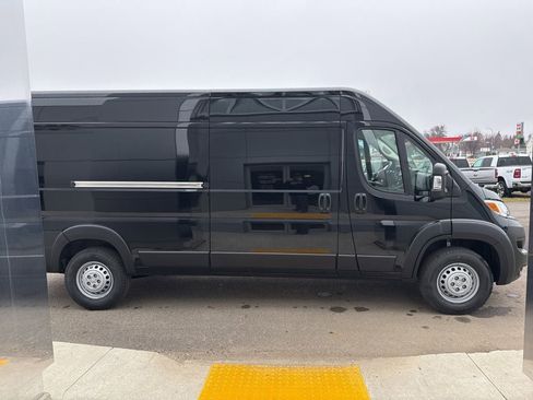 Used 2025 RAM ProMaster 3500 w/ Cold Weather Group image 5