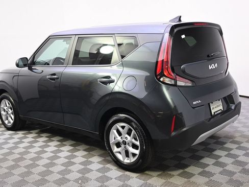 Used 2025 Kia Soul LX w/ LX Technology Package FWD image 3