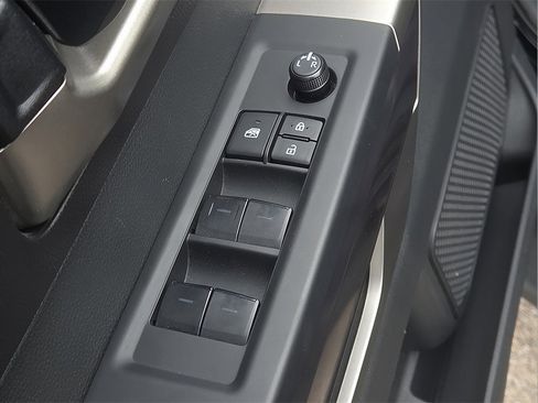 Used 2025 Toyota Tundra SR5 image 18