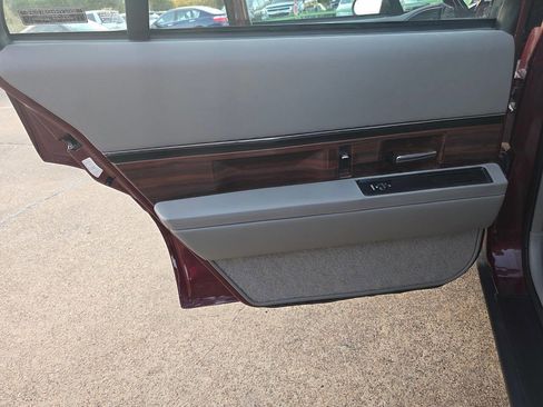 Used 1999 Buick Le Sabre Custom image 24