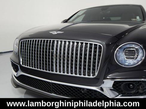 Used 2024 Bentley Flying Spur V8 AWD/4WD image 41