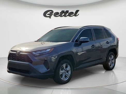 Used 2022 Toyota RAV4 XLE w/ Convenience Package image 1