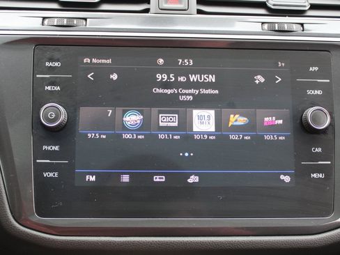 Certified 2020 Volkswagen Tiguan SE w/ Panoramic Sunroof Package image 16