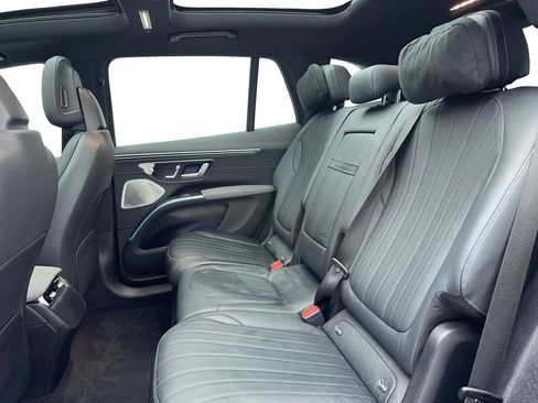 Used 2023 Mercedes-Benz EQS 580 4MATIC SUV image 28