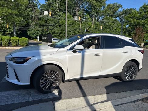 Certified 2024 Lexus RX 450h AWD w/ Convenience Package image 4