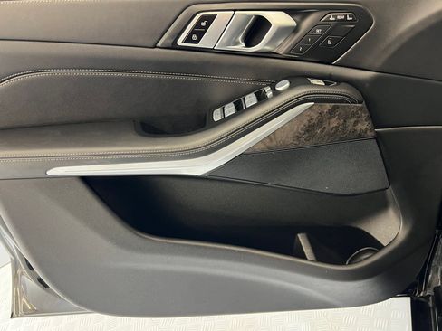 Certified 2024 BMW X7 xDrive40i image 12