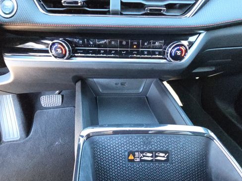 Certified 2025 Chevrolet Equinox RS w/ Safety and Technology Package image 23