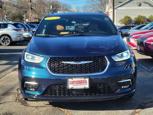 Used 2023 Chrysler Pacifica Pinnacle image 8