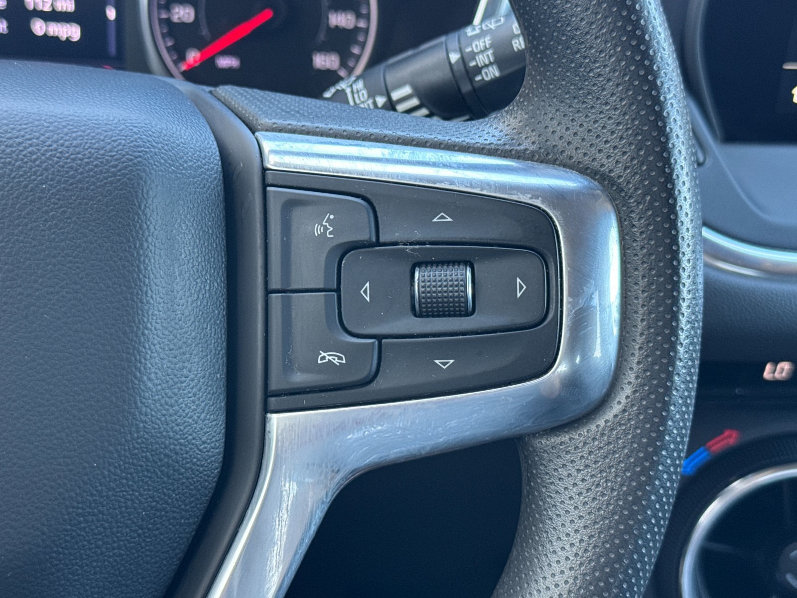 Used 2023 Chevrolet Blazer LT FWD image 30
