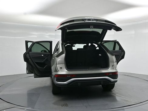 Used 2023 Audi Q5 2.0T Premium w/ Convenience Package image 37