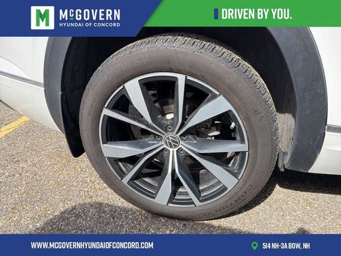 Used 2025 Volkswagen Atlas SEL Premium R-Line image 14