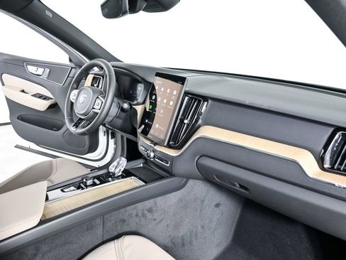 New 2026 Volvo XC60 B5 Core AWD/4WD image 22