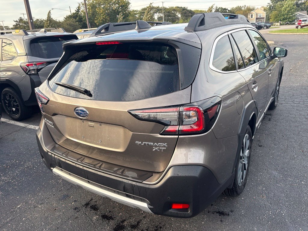 Certified 2024 Subaru Outback Limited XT AWD/4WD image 3
